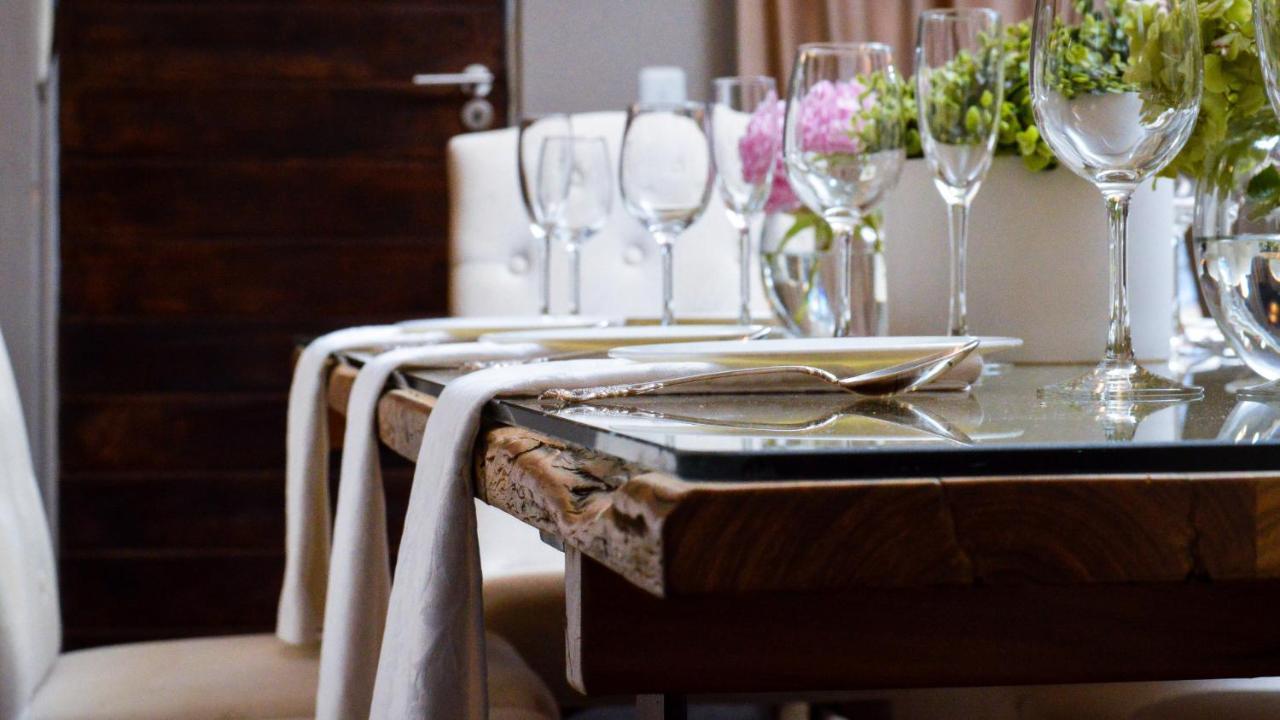 3 Lux Suites ミデルバーグ エクステリア 写真