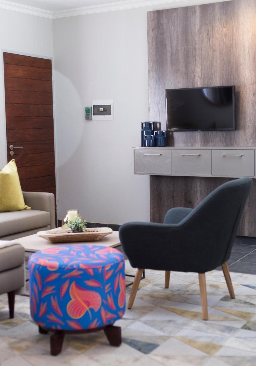 3 Lux Suites ミデルバーグ エクステリア 写真