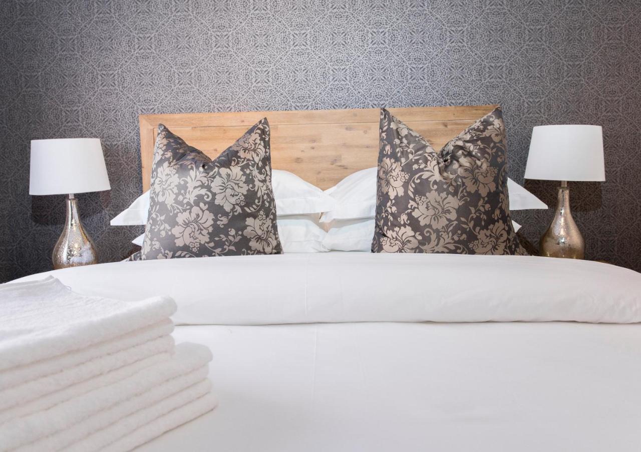 3 Lux Suites ミデルバーグ エクステリア 写真